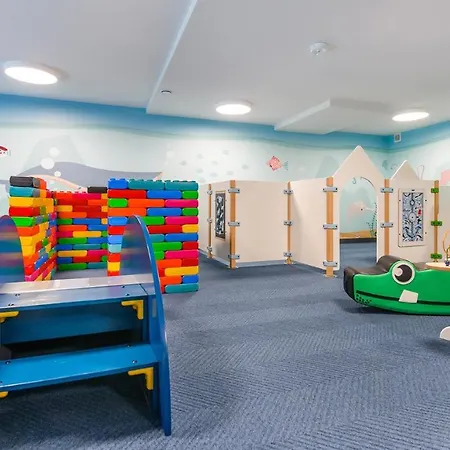 Tukan B101 Nadmorskie Tarasy - * كولوبرزيغ