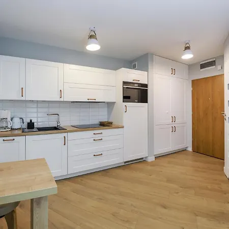 Tukan B101 Nadmorskie Tarasy - كولوبرزيغ